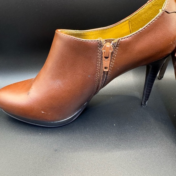 Worthington Brown Ankle Boots with Block Heel and Side Zipper - Picture 5 of 7